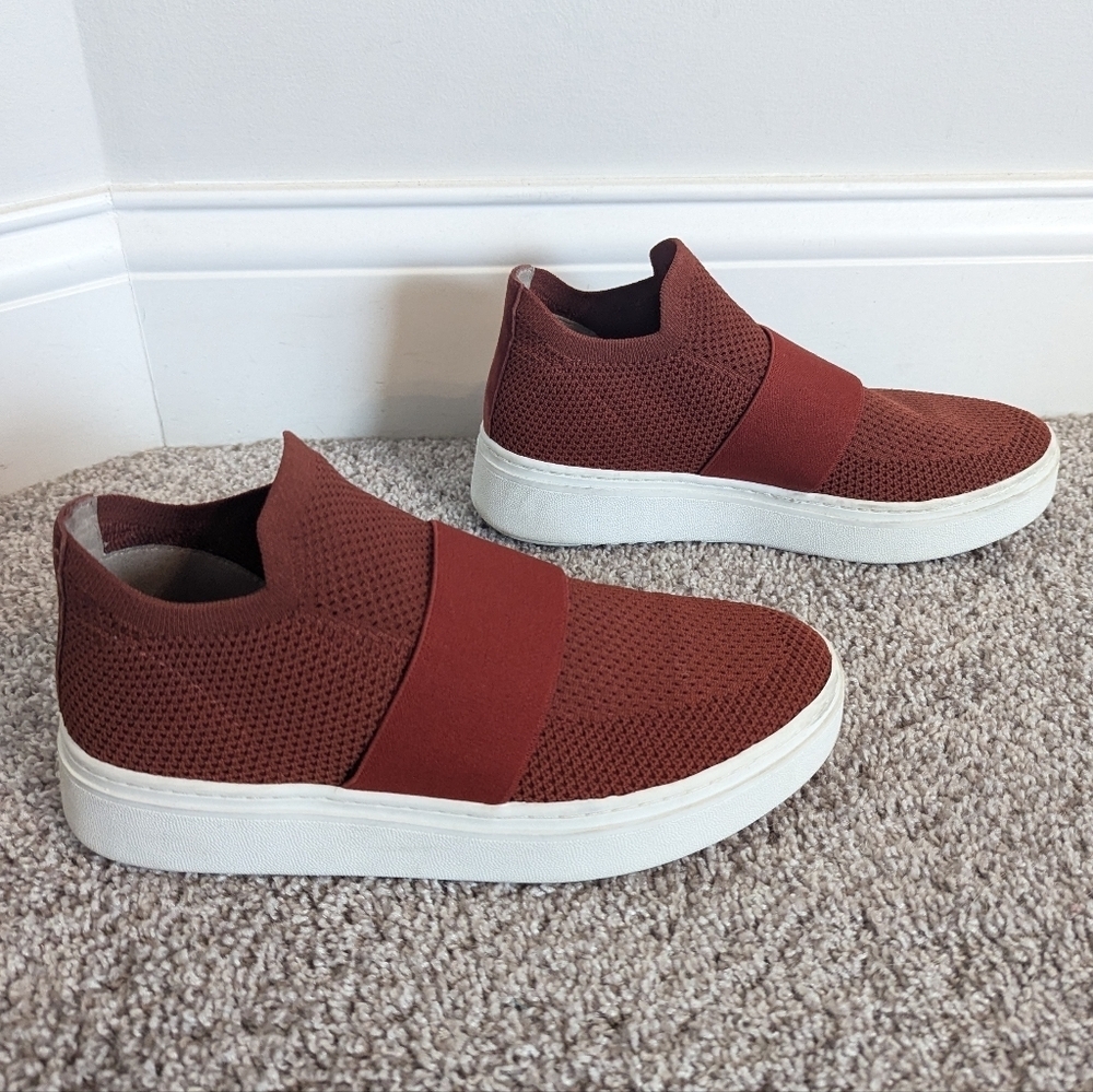 Eileen Fisher Pari Knit Slip On Platform Shoe - Deep Red - sz 7.5